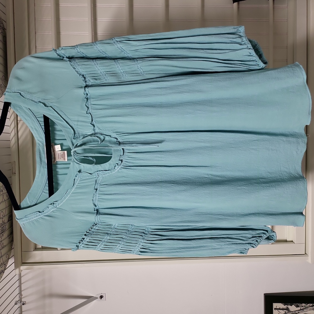 Mac Studio Specialty Products size large pullover poet sleeve blouse